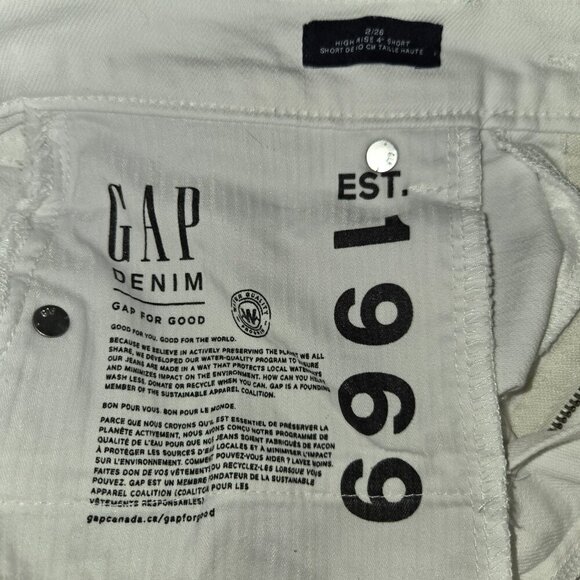 2/$20 GAP white denim shorts, size 2/26, high rise 4" - Picture 3 of 12